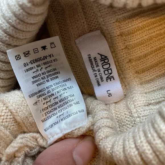 Ardene Supper Soft and Cozy Mock neck Sweater Women Size L - Picture 3 of 5